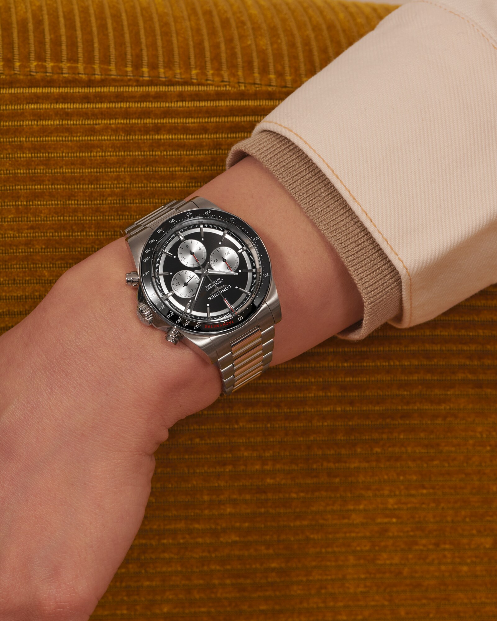 CONQUEST CHRONOGRAPH 自動巻、ステンレススティールとセラミック