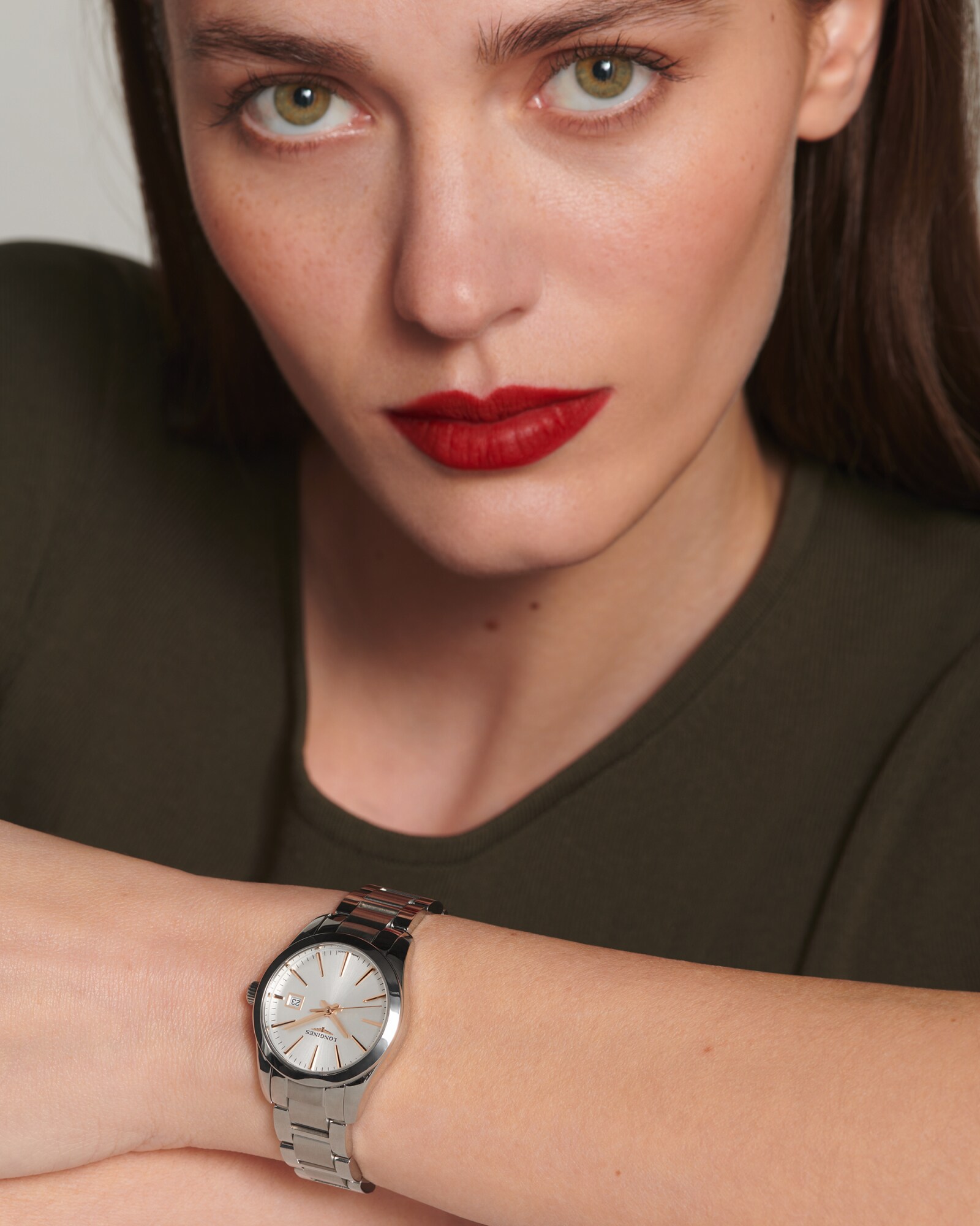 コンクエスト クラシック クォーツ、ステンレススティール、シルバー