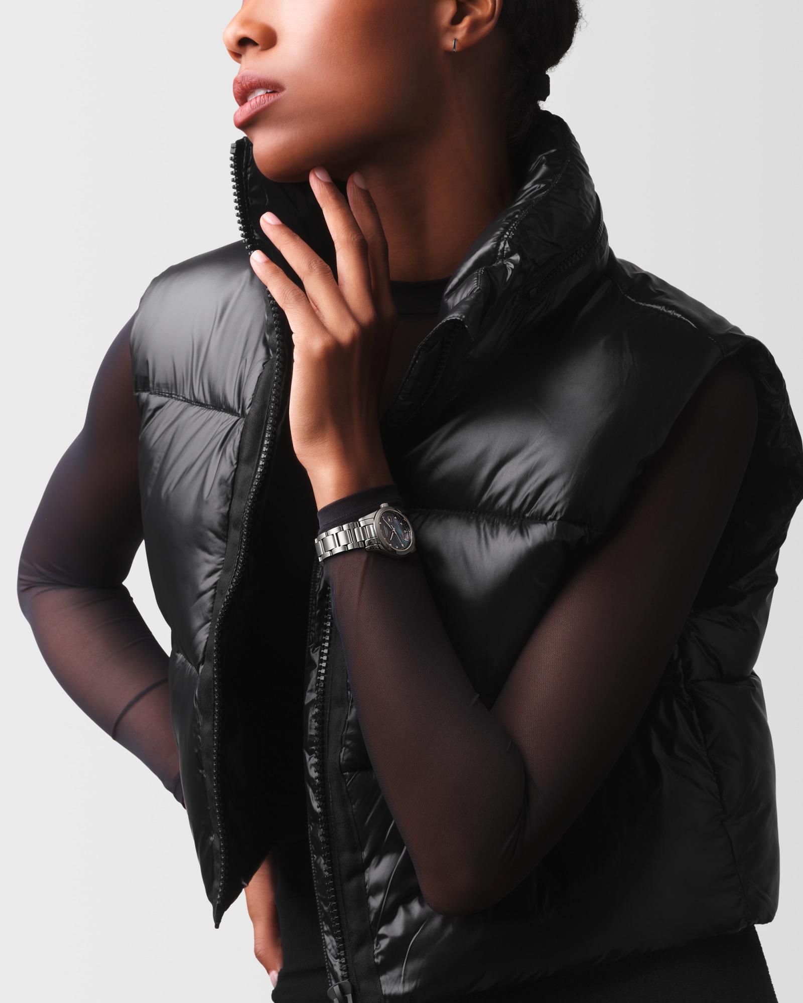 Conquest Classic Quartz, Stainless Steel, Black Mother-of
