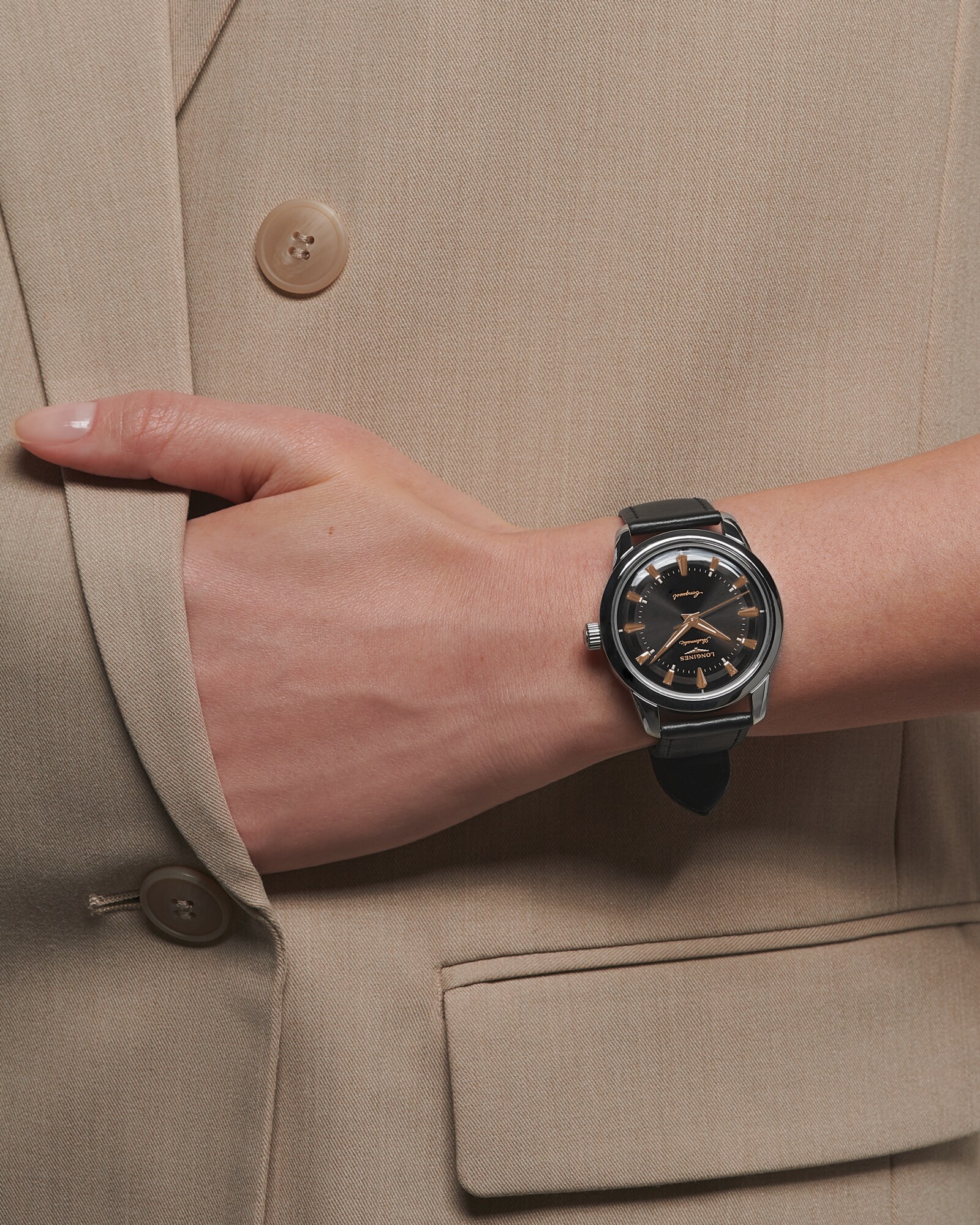 コンクエスト ヘリテージ 自動巻、ステンレススティール、ブラック