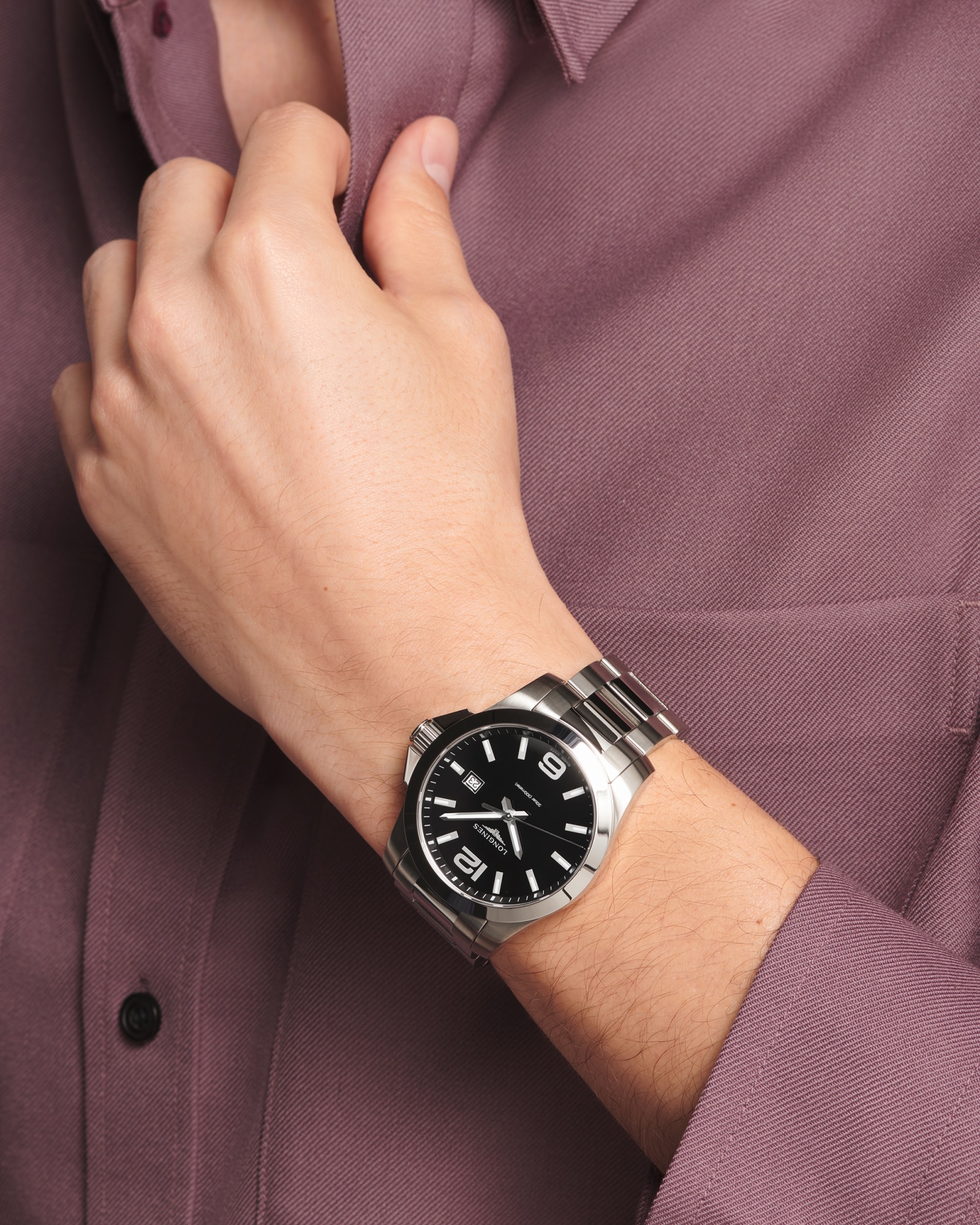 CONQUEST Quartz, Stainless Steel, Sunray Black Dial, Bracelet