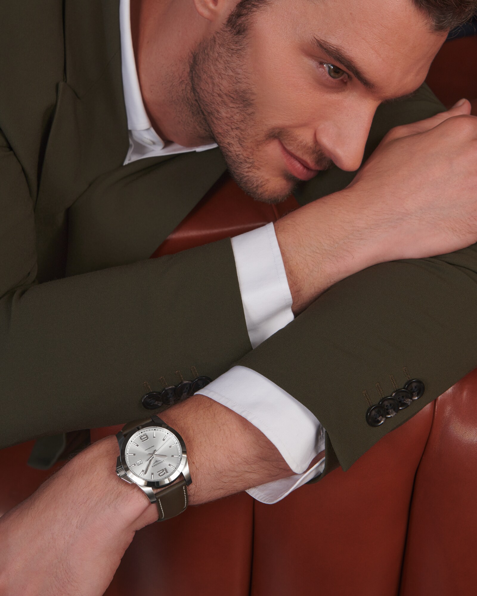 CONQUEST Quartz, Stainless Steel, Sunray Silver Dial, Strap