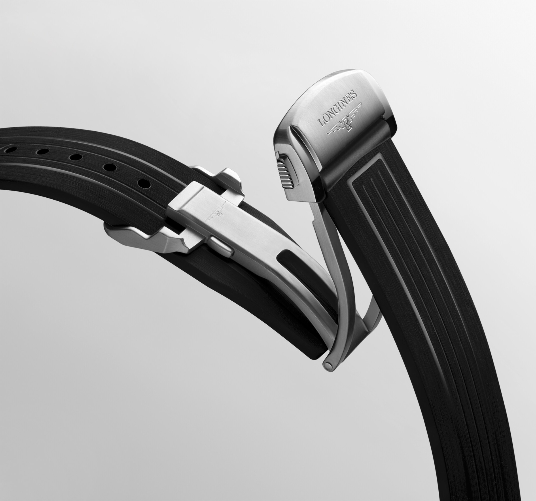 HYDROCONQUEST GMT Automatic, Stainless Steel And Ceramic Bezel