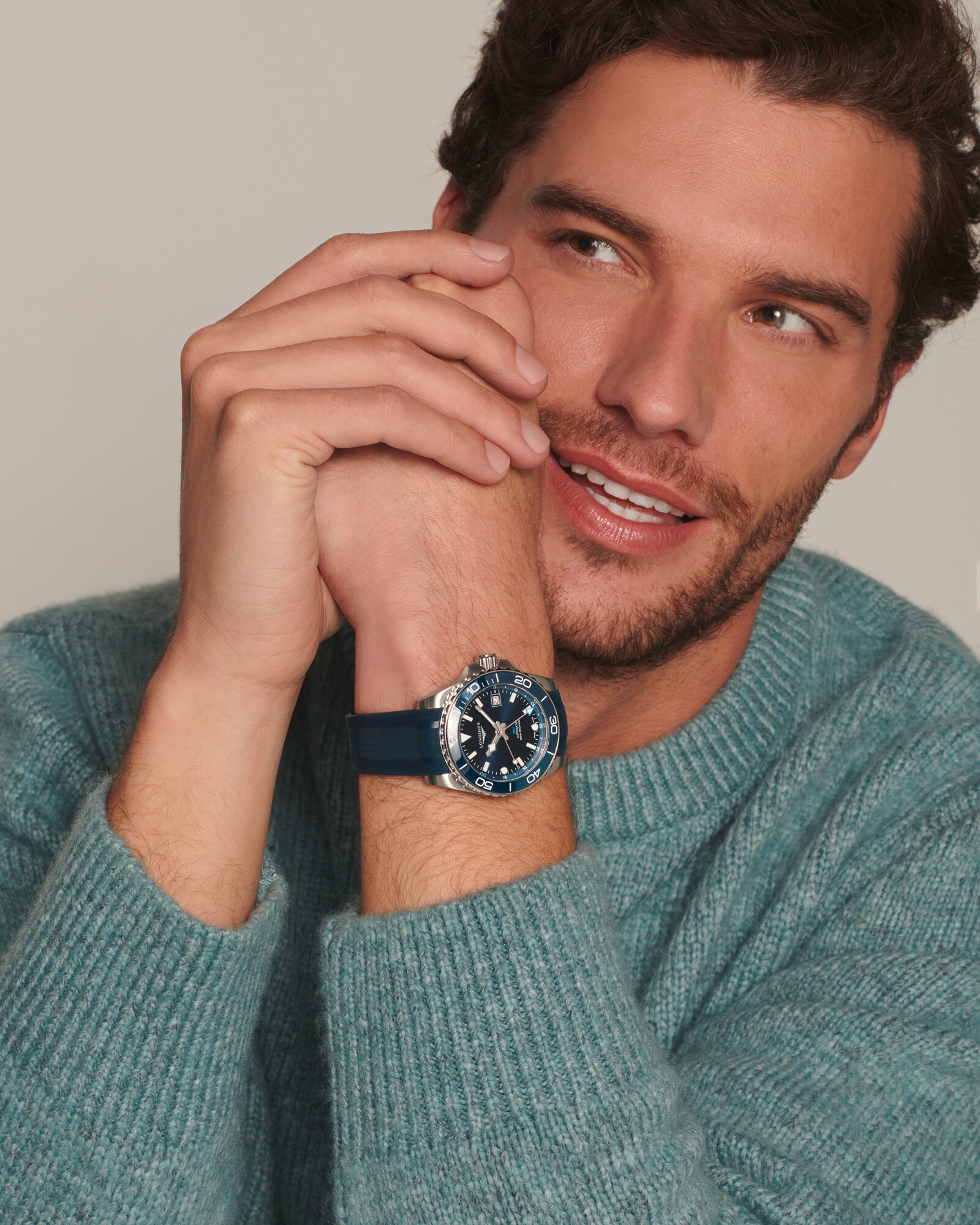 HYDROCONQUEST GMT 自動巻、ステンレススティールとセラミック、ブルー