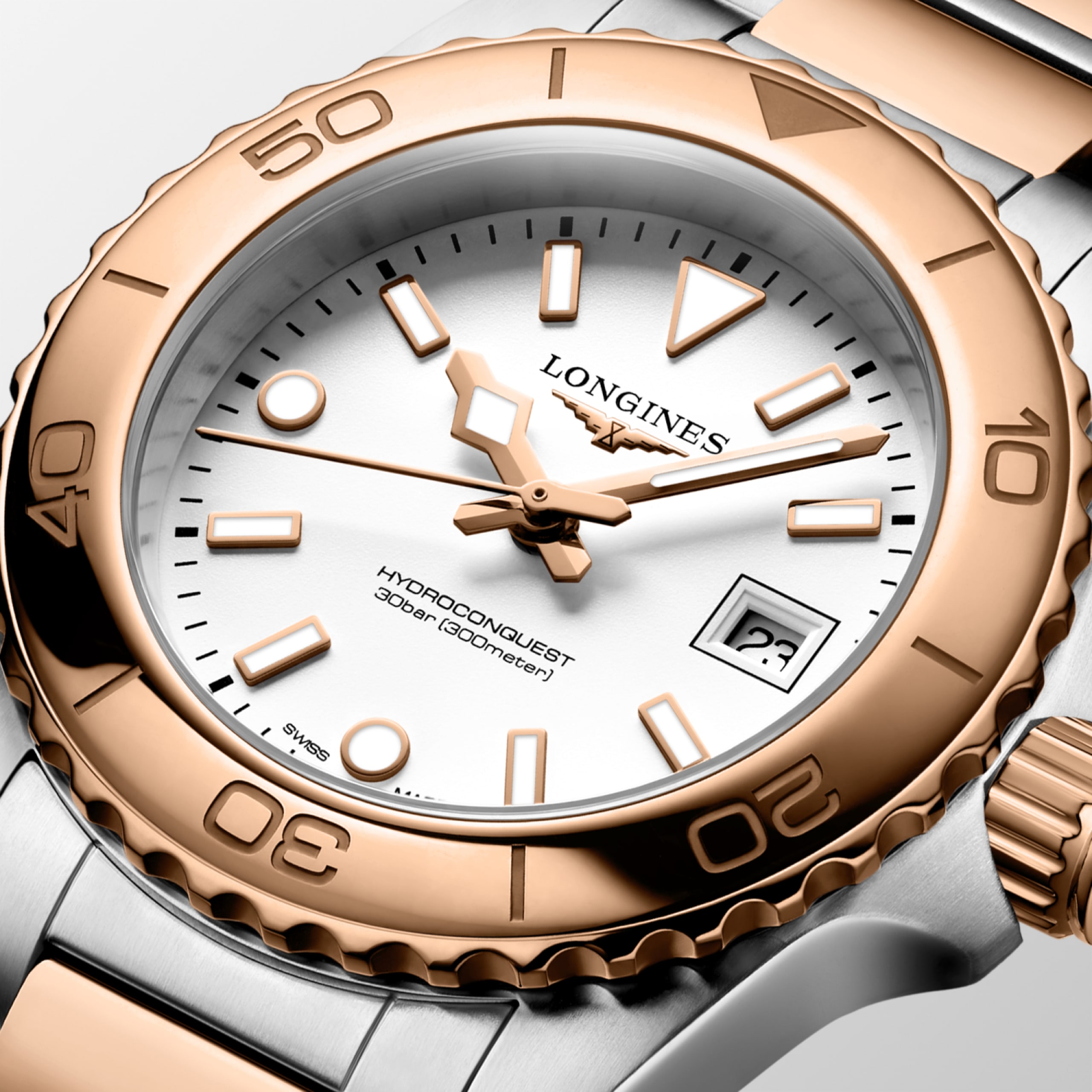 HYDROCONQUEST L3.369.3.18.7 Quartz, Stainless steel and red PVD coating, White matt, Bracelet Watch - Face close up