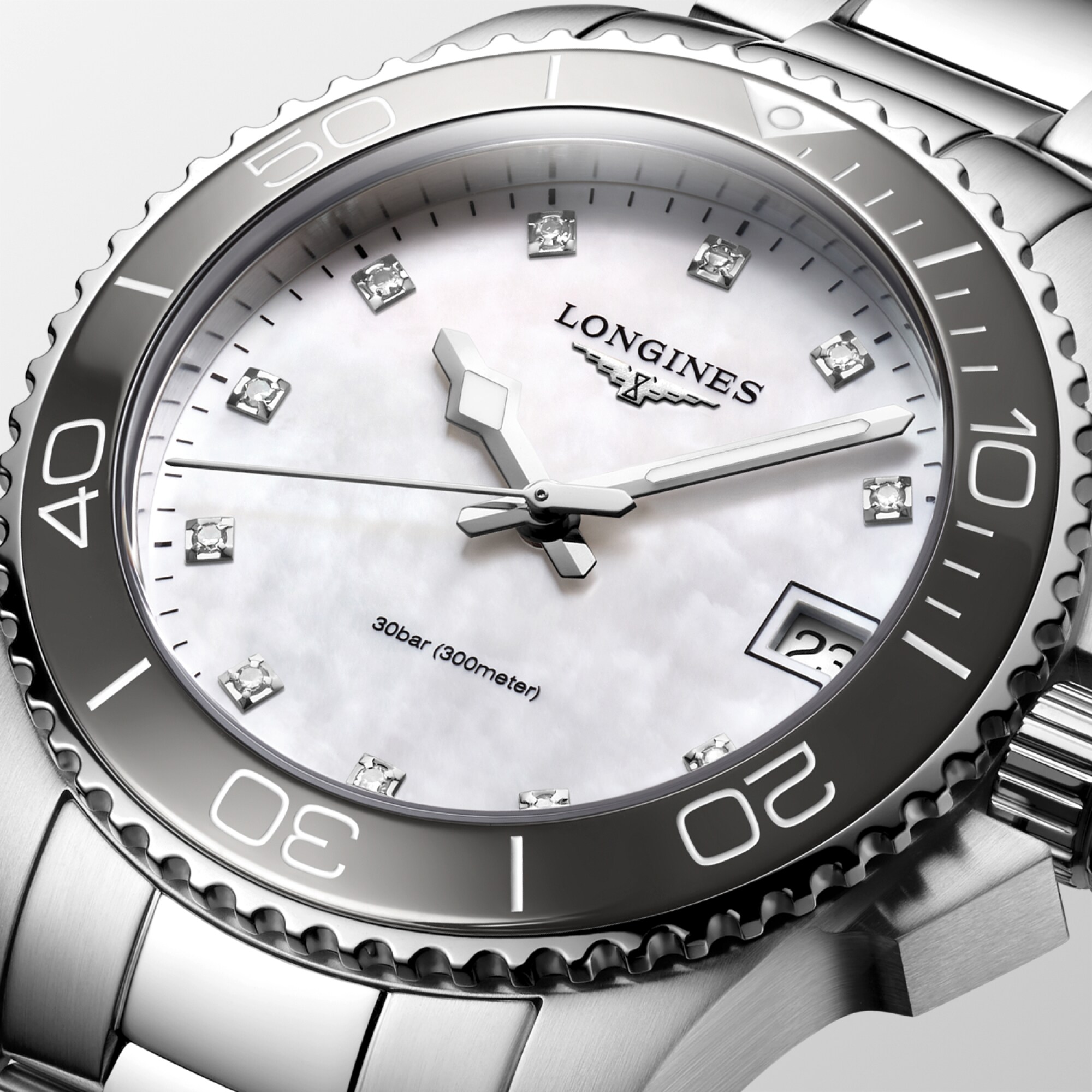 Hydroconquest Quartz watch 32mm, White mother-of-pearl