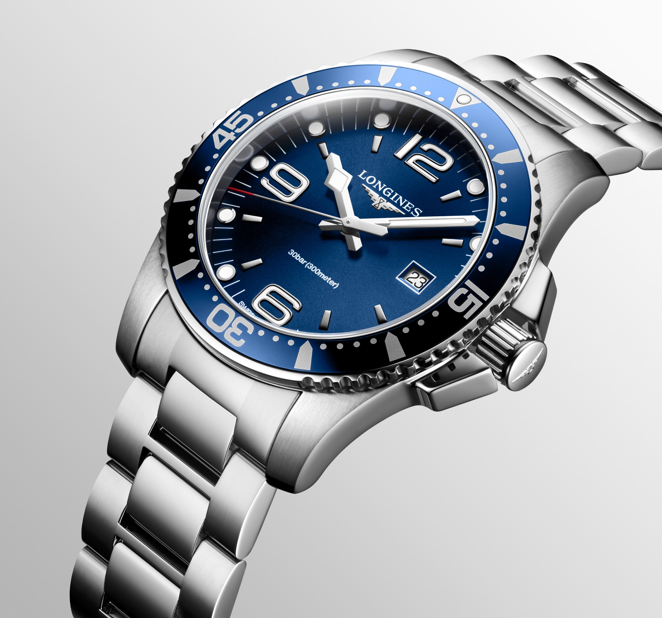 HYDROCONQUEST Quartz, Stainless Steel, Sunray Blue Dial, Bracelet
