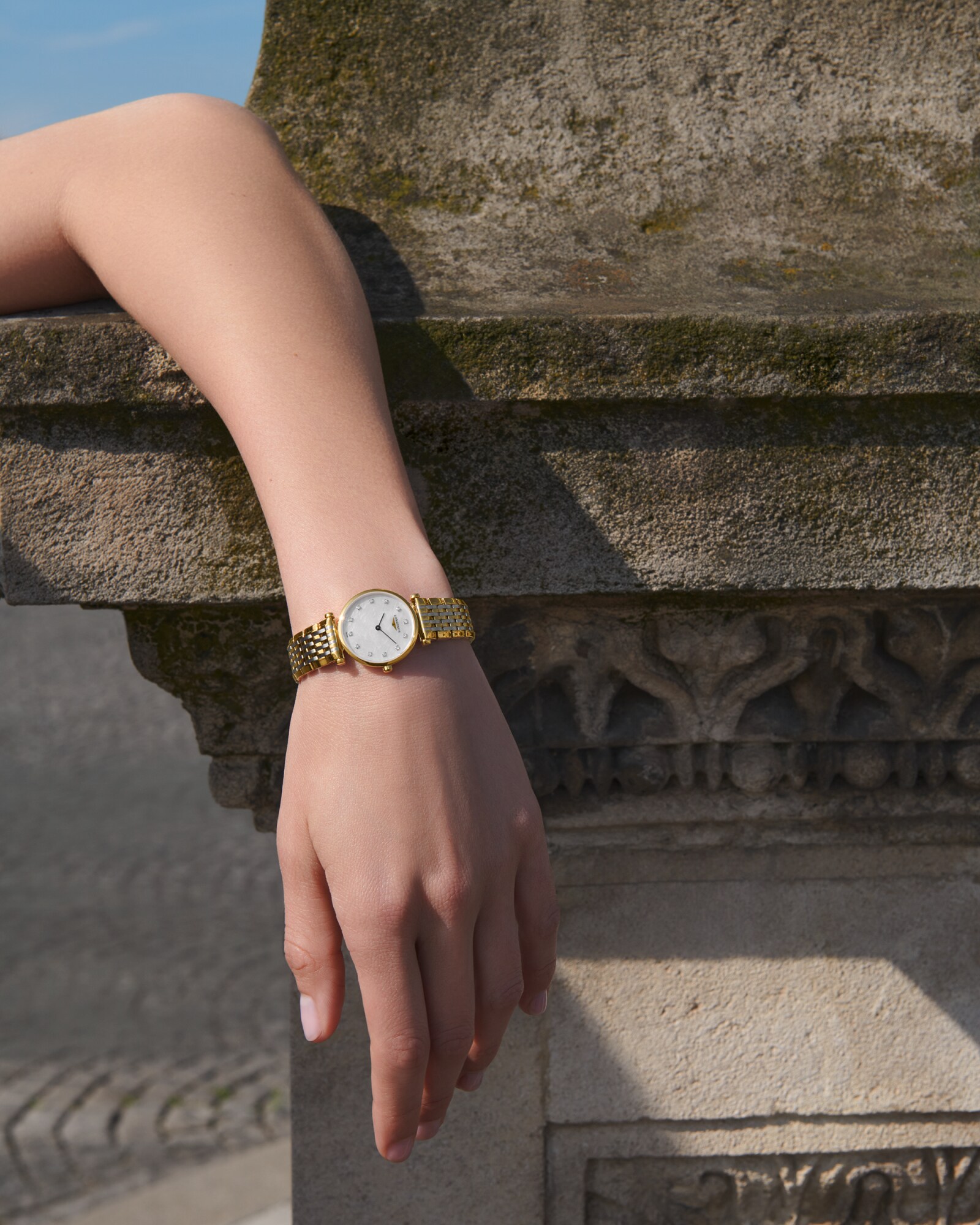 LA GRANDE CLASSIQUE DE LONGINES Quartz, Yellow Pvd Coating, White