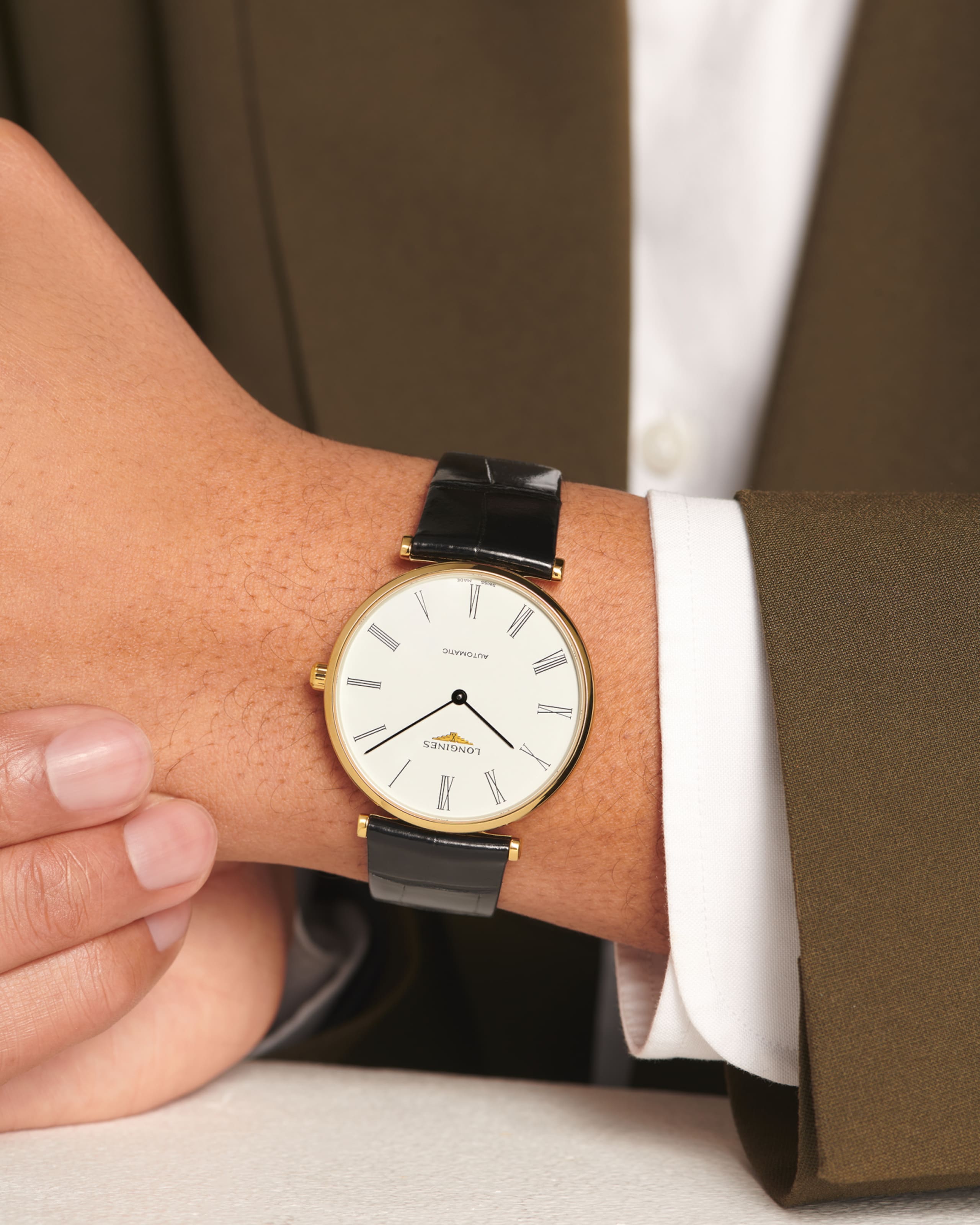 Longines LA GRANDE CLASSIQUE DE LONGINES Автоподзавод Желтое pvd-покрытие Watch - L4.918.2.11.2