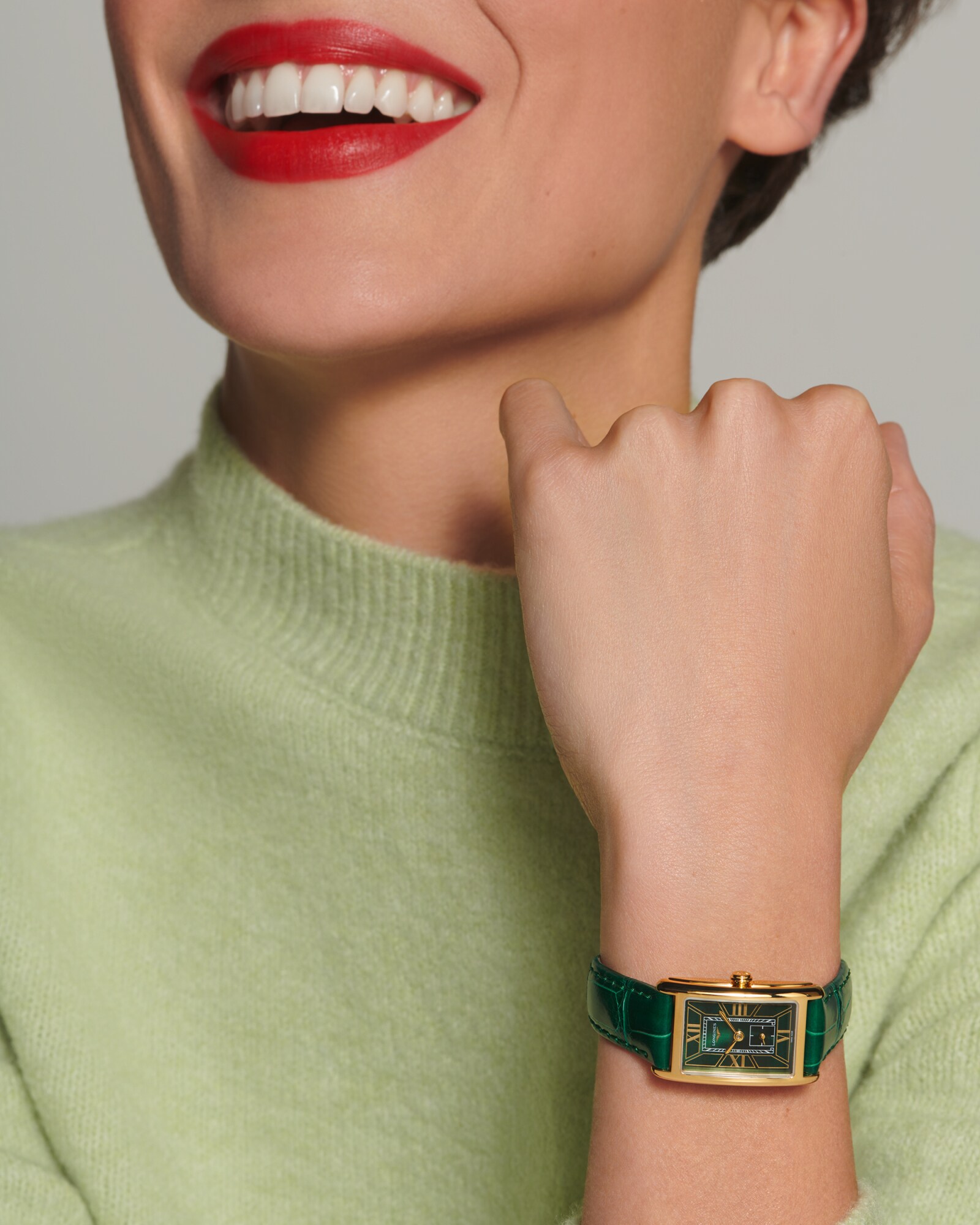 LONGINES DOLCEVITA Quartz, 18 Karat Yellow Gold, Green Dial, Strap