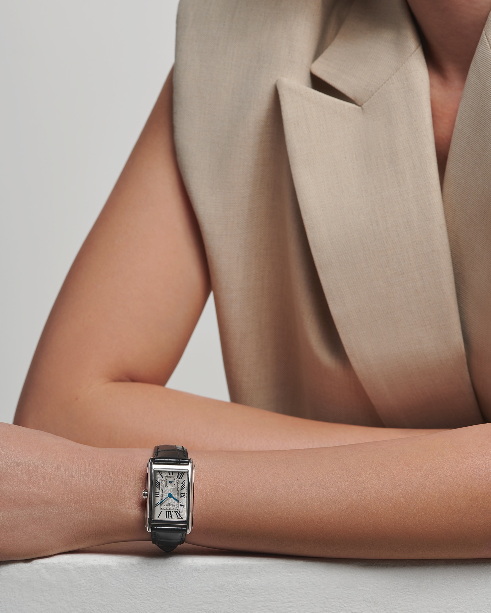 LONGINES DOLCEVITA | 23.30 x 37.00 mm, Silver 
