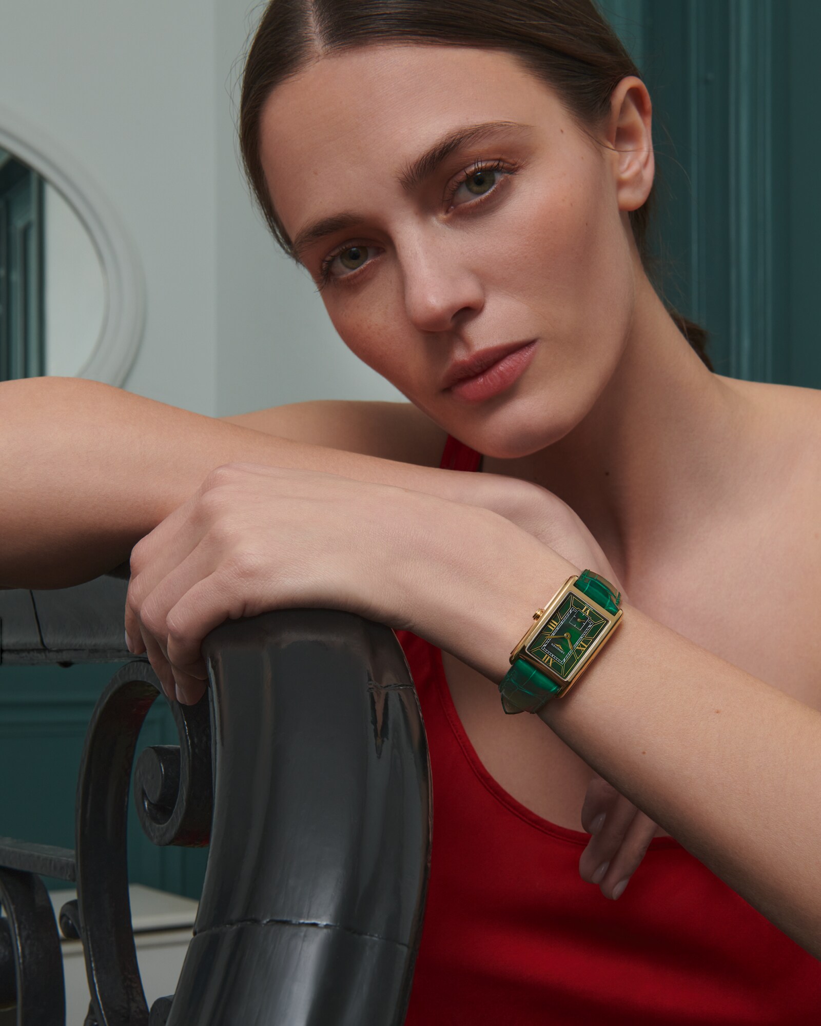 LONGINES DOLCEVITA Quartz, 18 Karat Yellow Gold, Green Dial