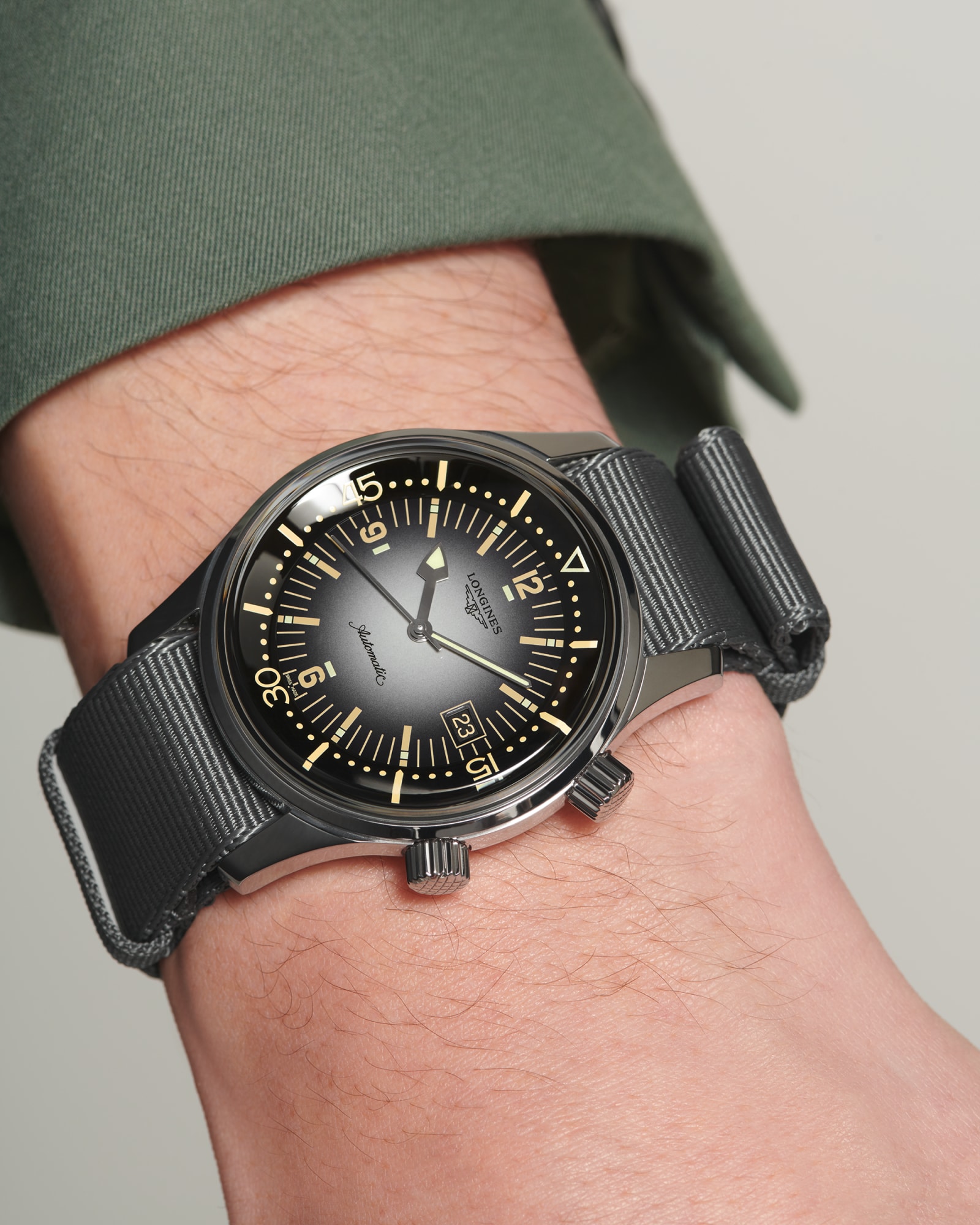 ロンジン レジェンドダイバー | Ø 42.00 mm, グレー | L3.774.4.70.2