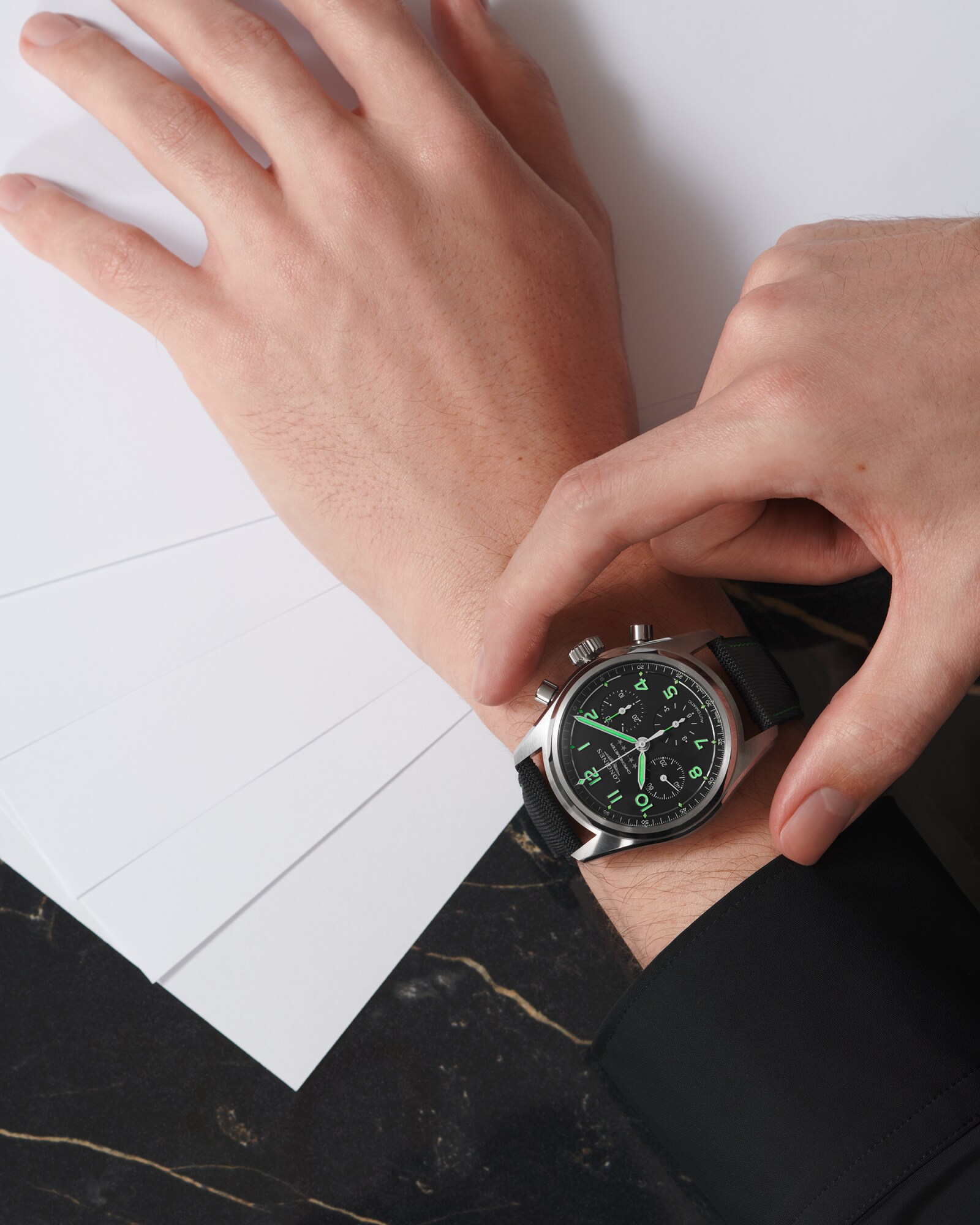 LONGINES SPIRIT CHRONOGRAPH 自動巻、チタン、マットブラック