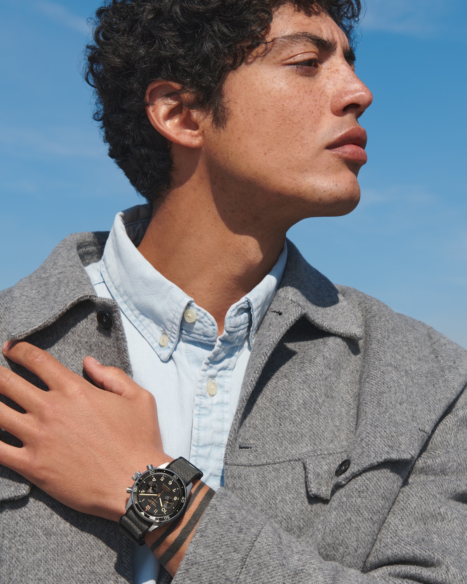 LONGINES SPIRIT FLYBACK TITANIUM 自動巻、チタン＆セラミック