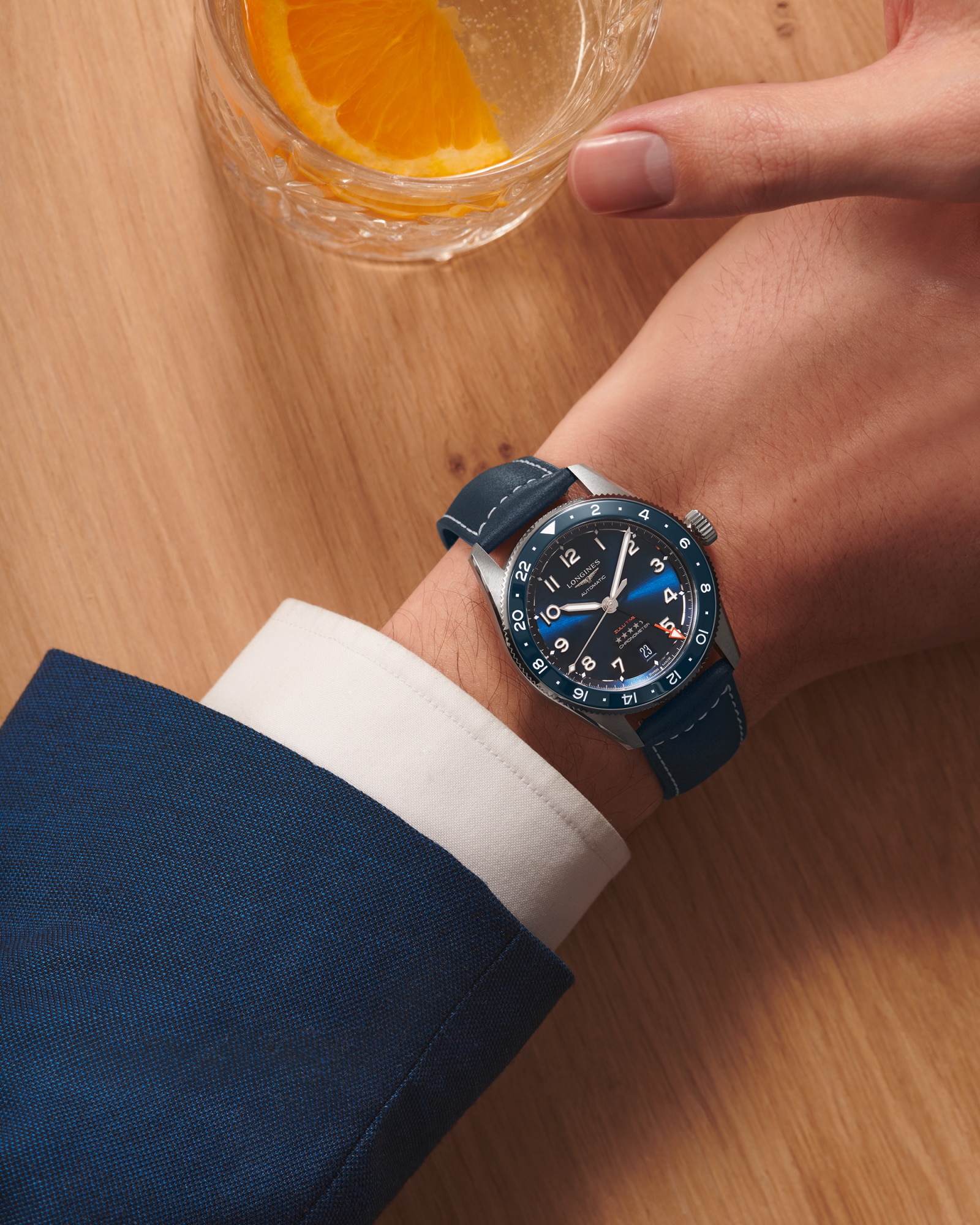 LONGINES SPIRIT ZULU TIME 自動巻、ステンレススティールとセラミック