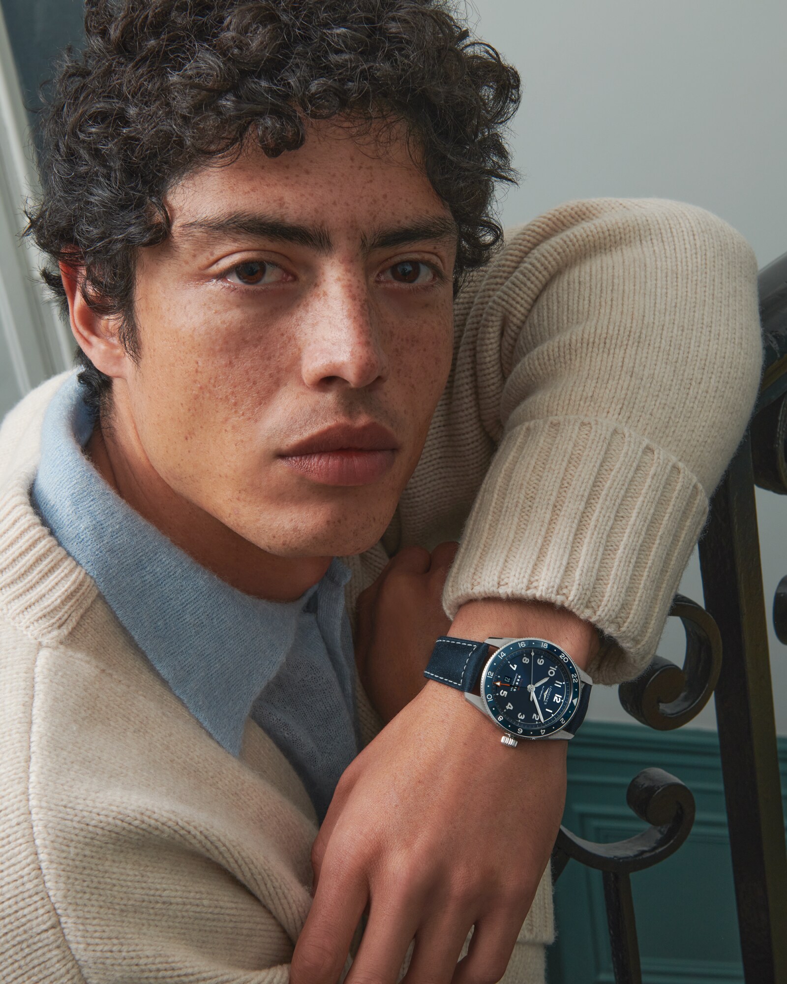 LONGINES SPIRIT ZULU TIME 自動巻、ステンレススティールとセラミック