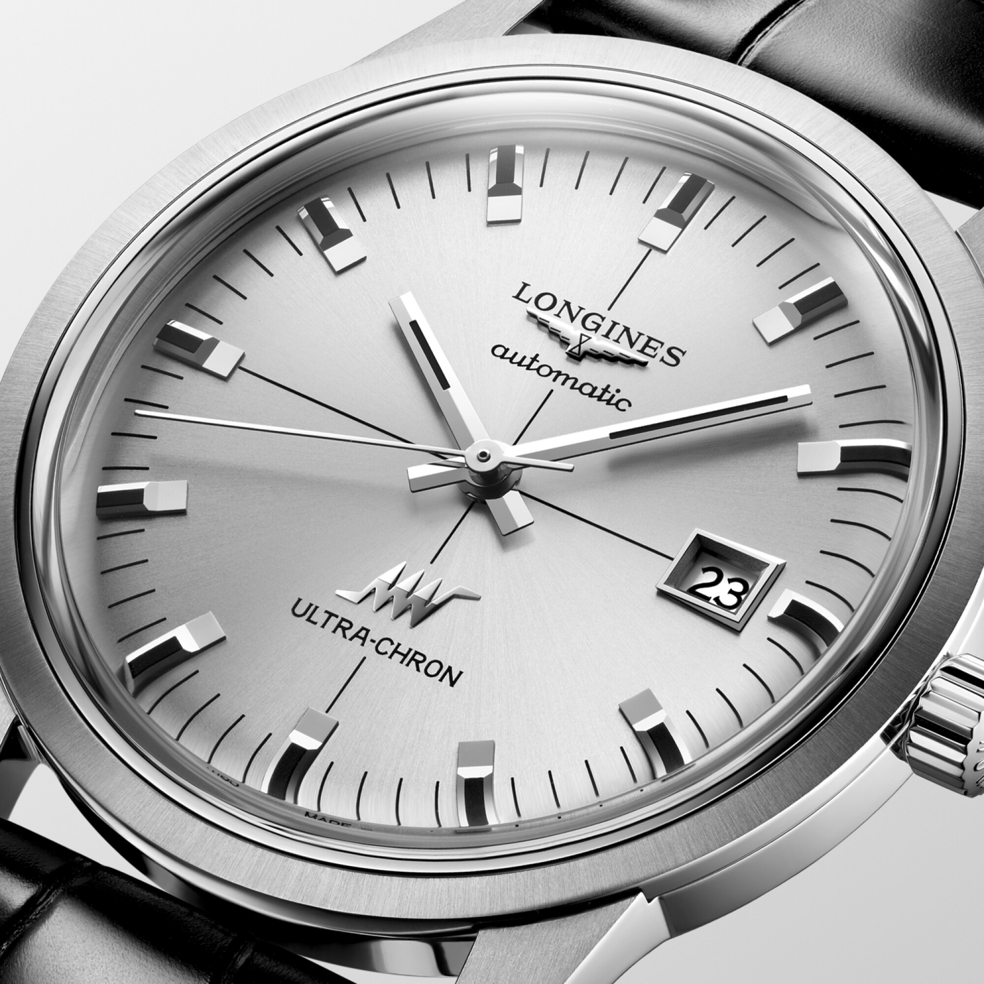 LONGINES ULTRA-CHRON 自動巻き腕時計 LONGINES ウルトラクロン シルバーダイヤル 純正メッシュブレス