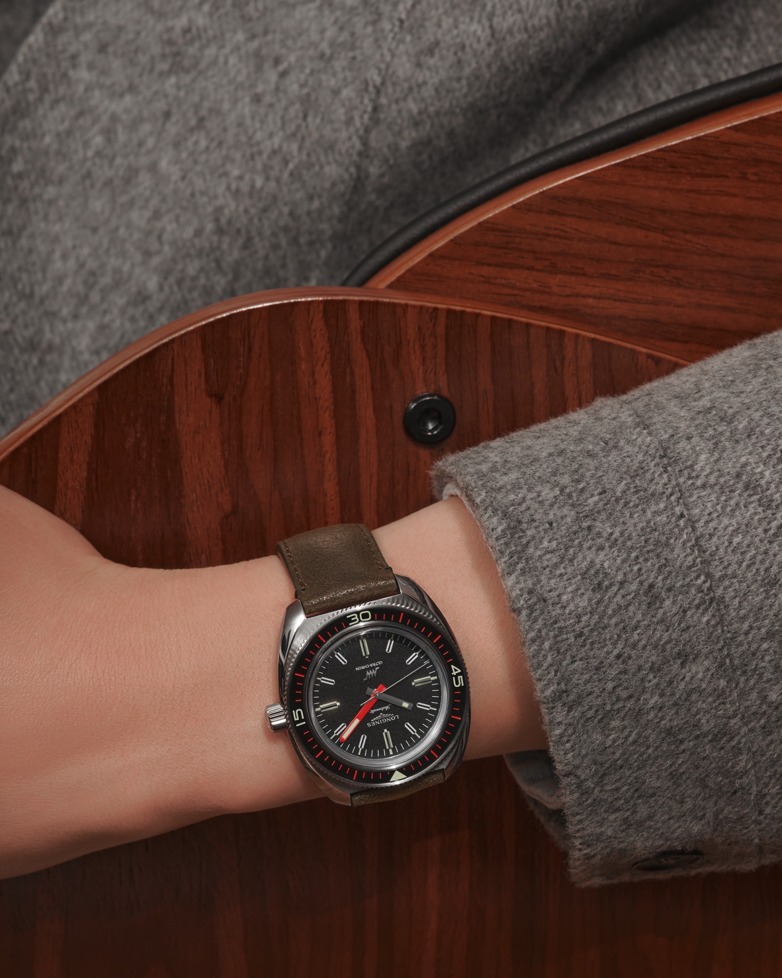 ULTRA‑CHRON Automatic, Stainless Steel And Sapphire, Black Dial